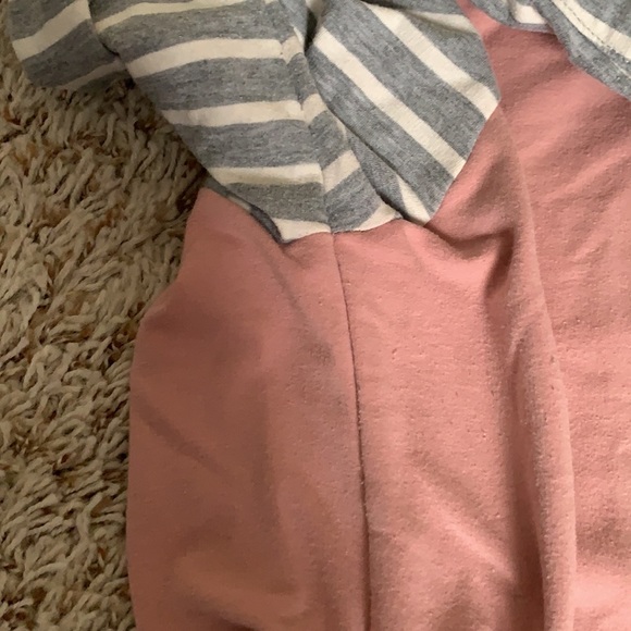 M Maurices sweatshirt - Picture 5 of 5